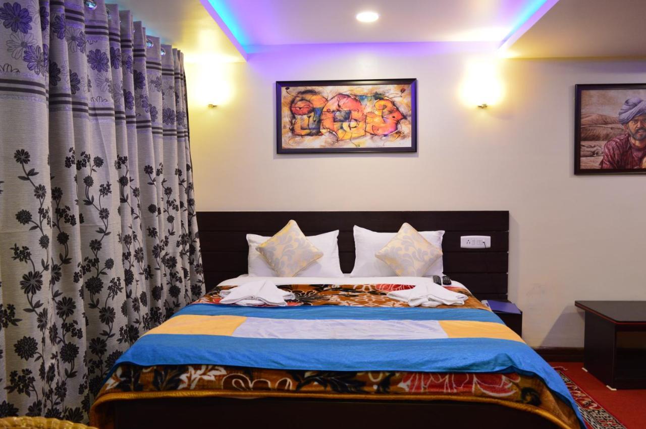 Golden Dolma Hotel Darjeeling  Exterior photo